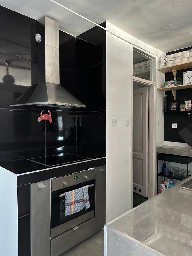Bright & Spacious Home In Buda Будапеща Екстериор снимка